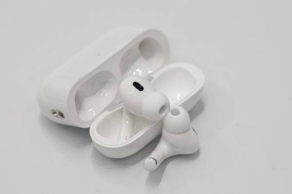 AirPods Pro Price in Pakistan 2023 - Features, Retailers, and Exclusive Offers